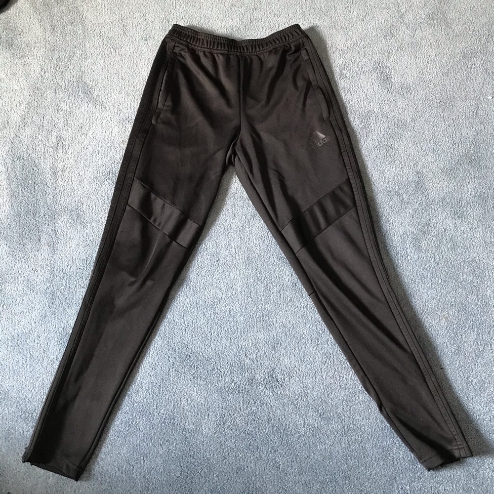 tiro 19 Adidas training pants in black 🖤